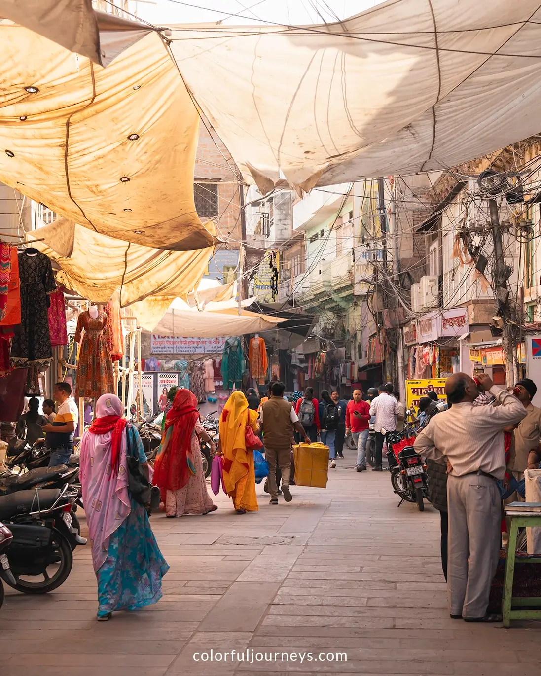 Colorful bazaar in Jodhpur, India