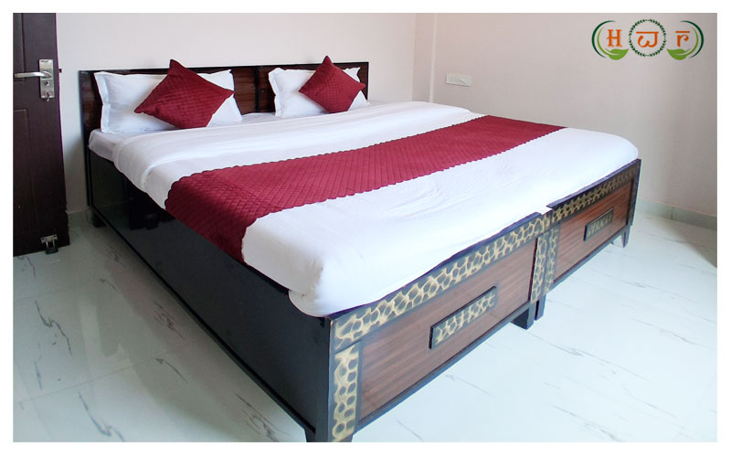 Room image 0