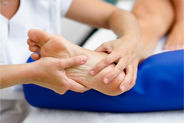 Common Causes of Toe Pain (And When to Get Help in Gateshead)