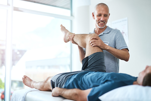 Managing Rotator Cuff Injuries in Athletes: Galway Physio Tips