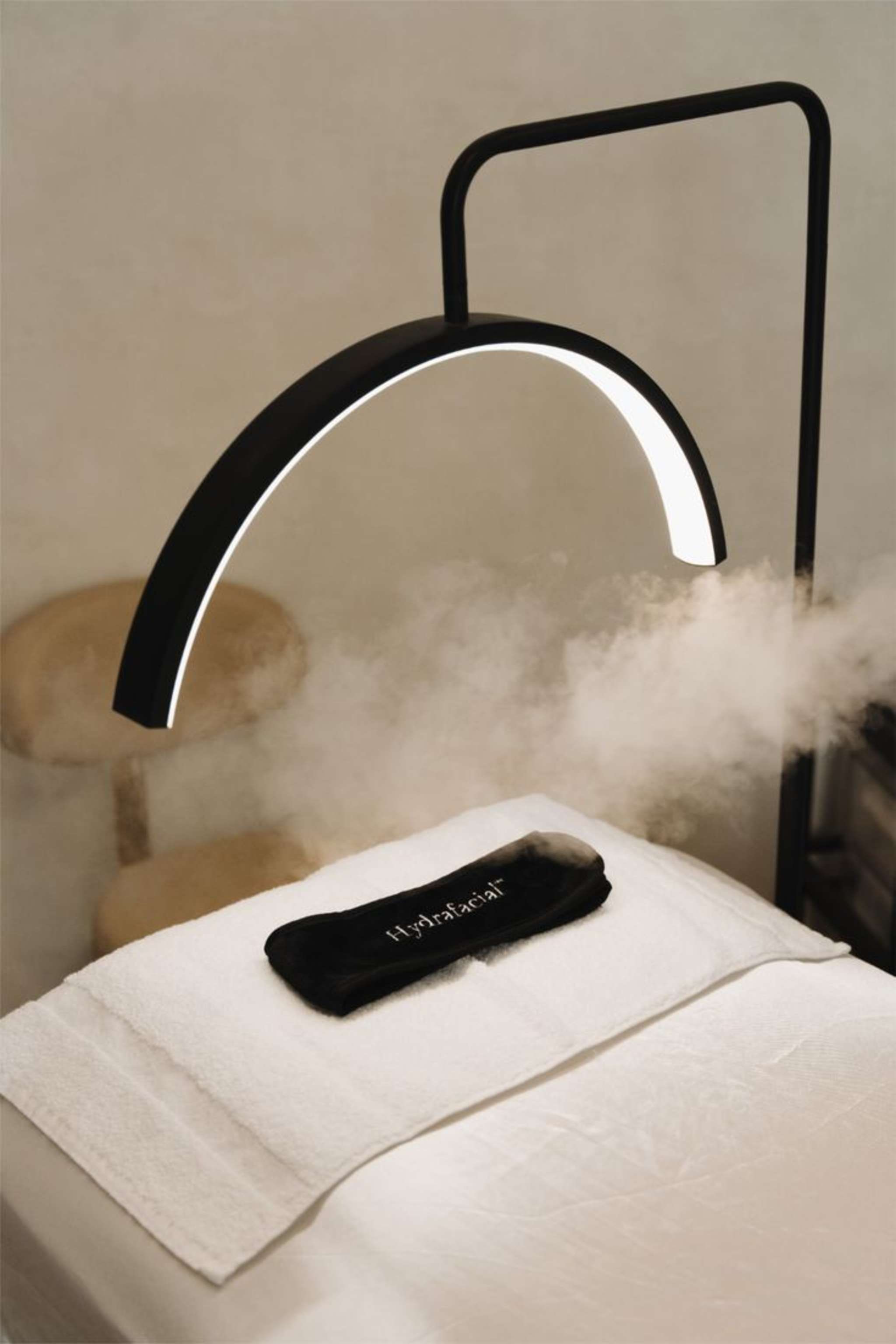 LED HD Half-Moon Shaped Fill Light 3000K-6000K Dimmable Light for SPA Tattoo Beauty Salon Eyelash Makeup and Dentist - led - NEES Medical Lahore