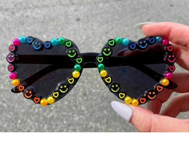 Sunglasses Decorating Station
