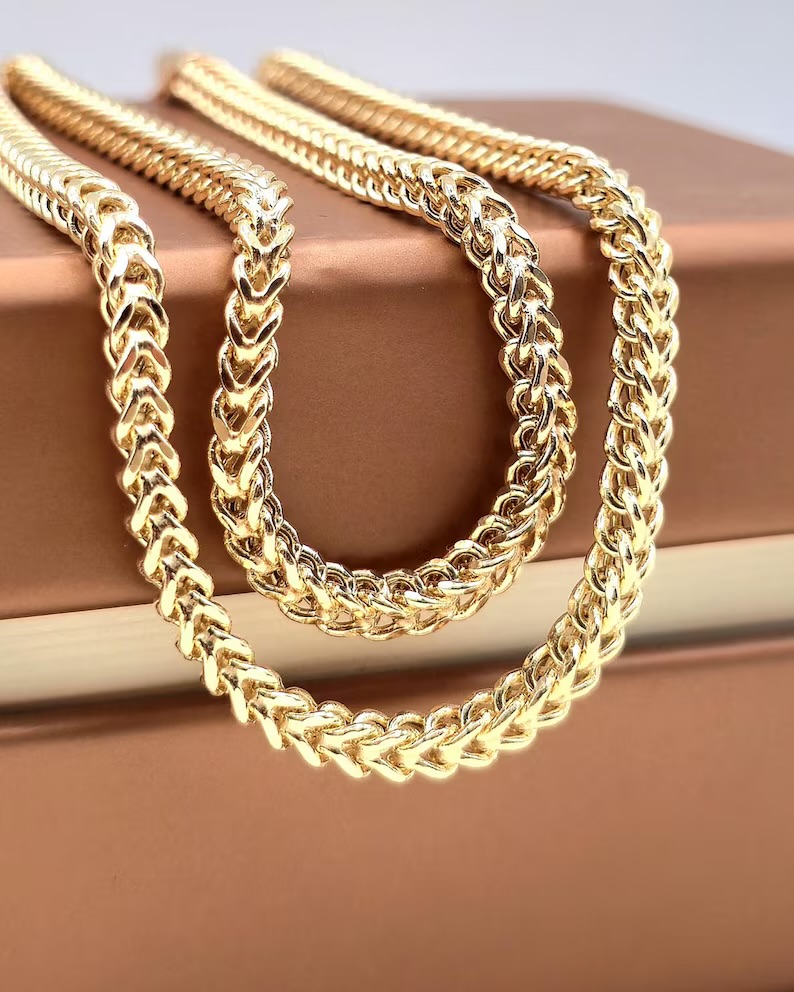 Royal V-Link Diamond-cut Necklace