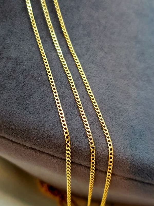 Golden Whisper Necklace 2