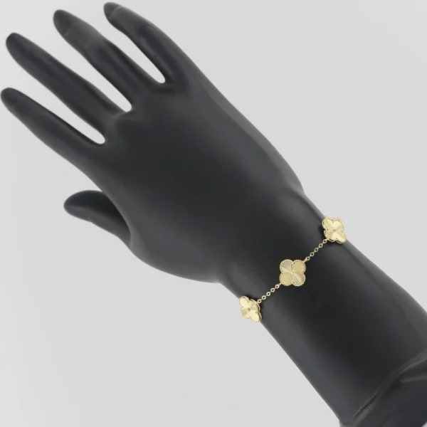 Golden Petal Clover Bracelet 3