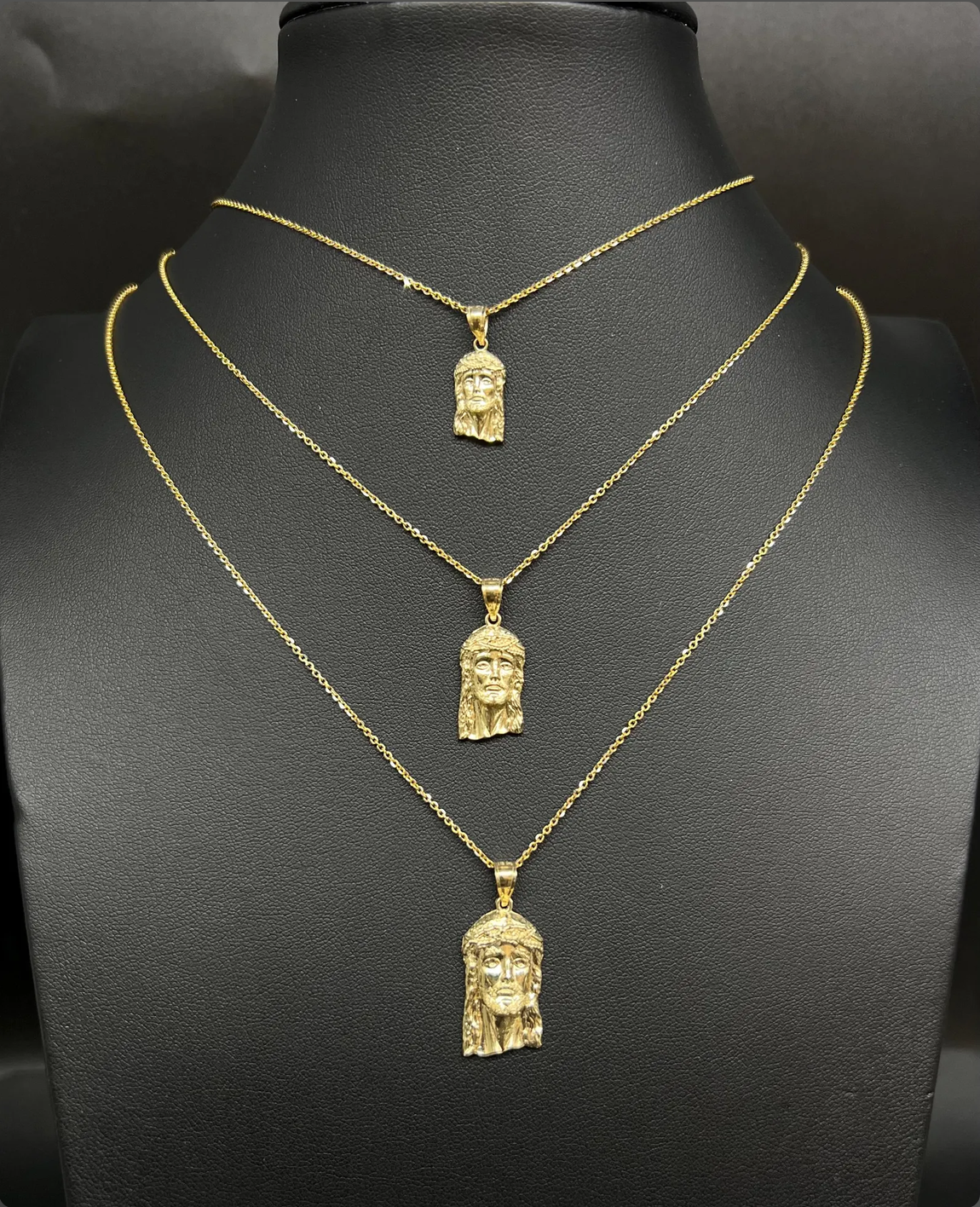 set chain and pendant