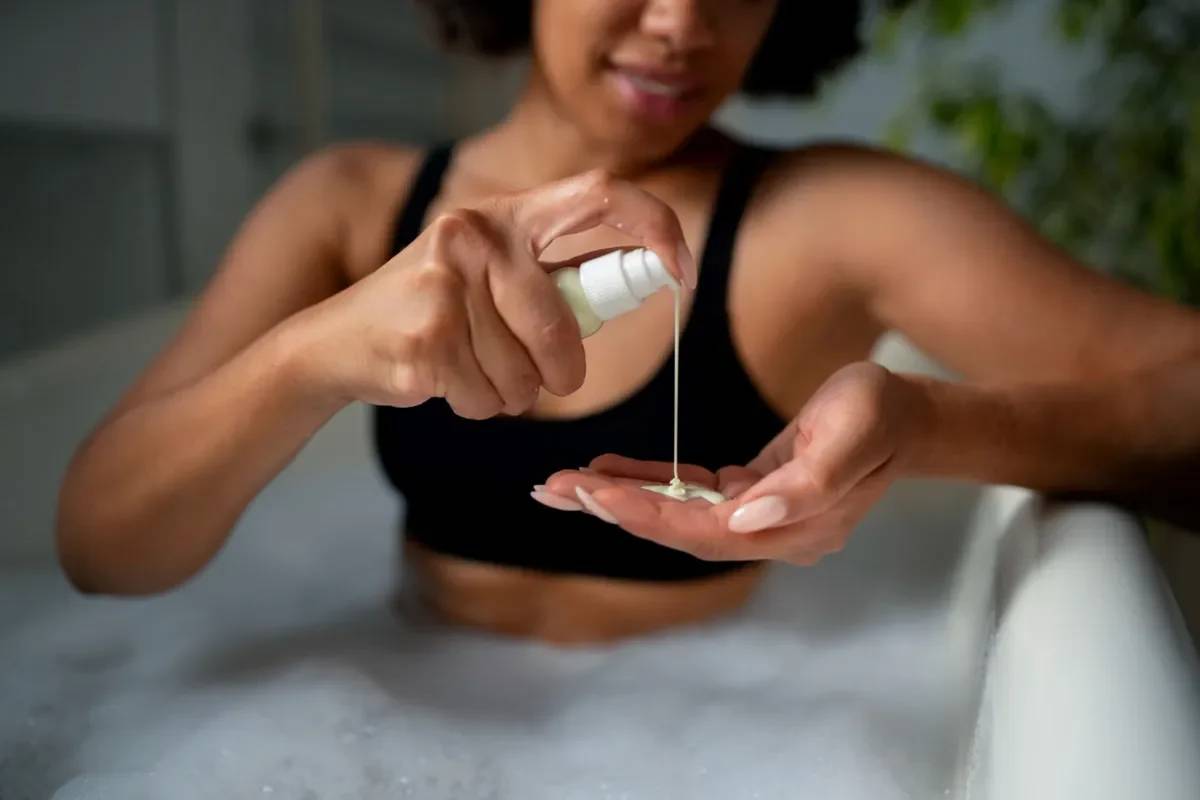 Elevate your skin to a soft Glowing sparkle.