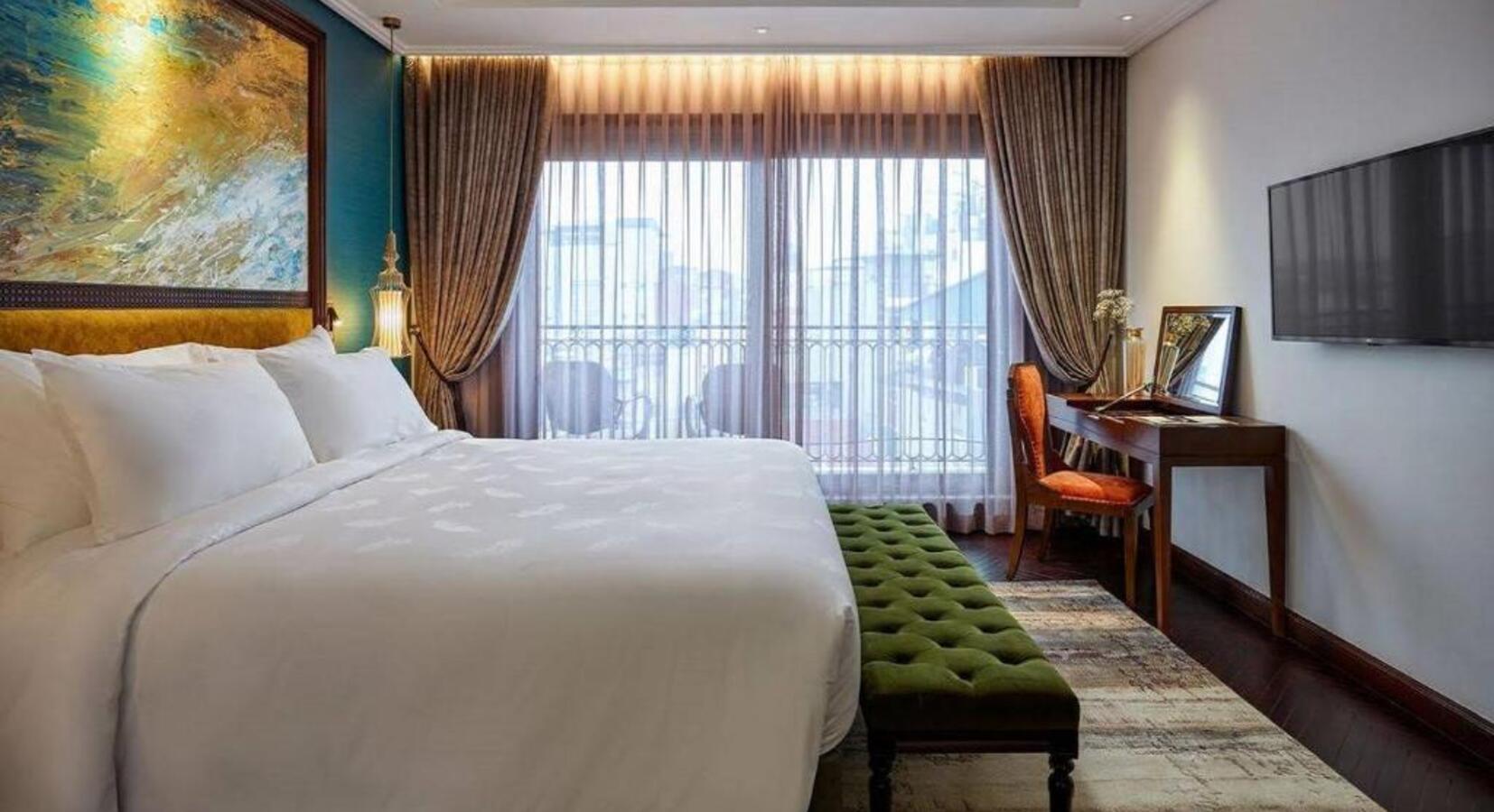 Peridot Grand Luxury Boutique Hotel