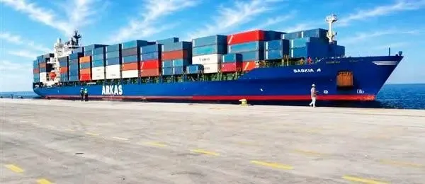 تداول 16 ألف طن بضائع و819 شاحنة بموانئ البحر الأحمر اليوم