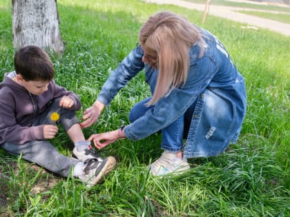 Благодаря хорошему обонянию клещи чувствуют приближение людей за 3-5 метров. Рассказываем, как от них уберечься