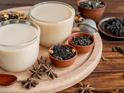 Молоко с кардамоном: поможет от изжоги, гипертонии, высокого холестерина, кариеса, депрессии и онкологии