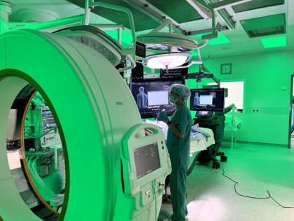 В 2024 году врачи краевой клинической больницы №1 выполнили более 750 операций в первых на юге России гибридных операционных