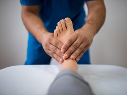 Лечение подагры с гастрономическим наслаждением: домашние средства, которые снизят уровень мочевой кислоты