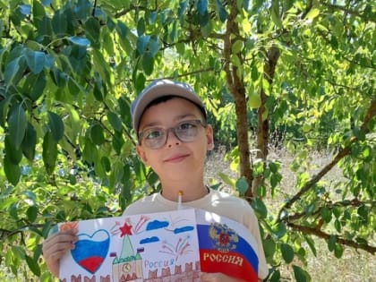 Школьная акция в Ясенской: чтение и творчество для поддержки флага