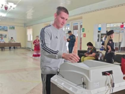 Молодые избиратели впервые участвуют в местных выборах