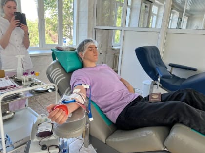 Более 200 краснодарцев сдали кровь в День донора