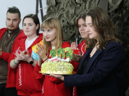 Геленджичане сплели сотую маскировочную сеть
