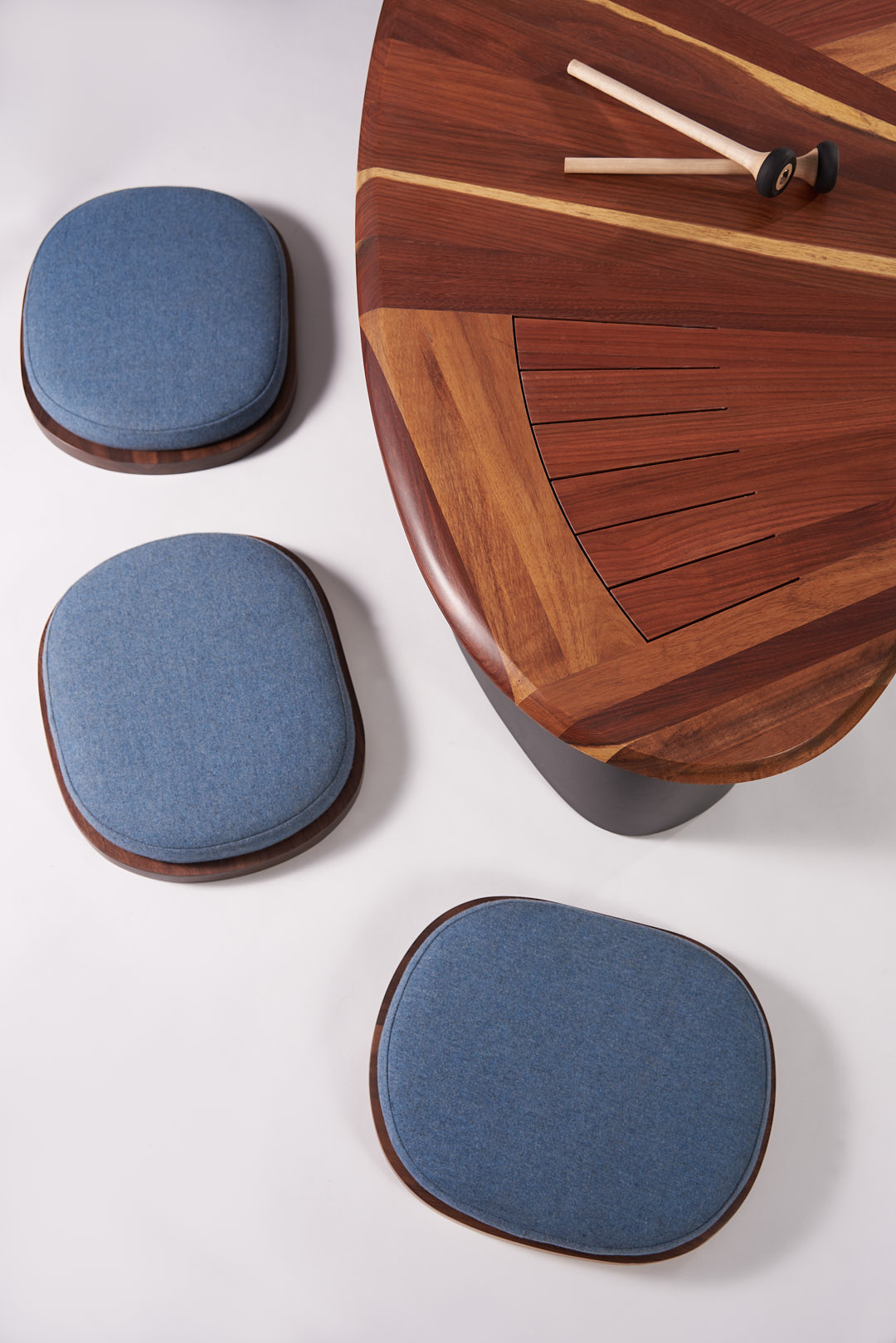 LANGO TABLE — plate 4