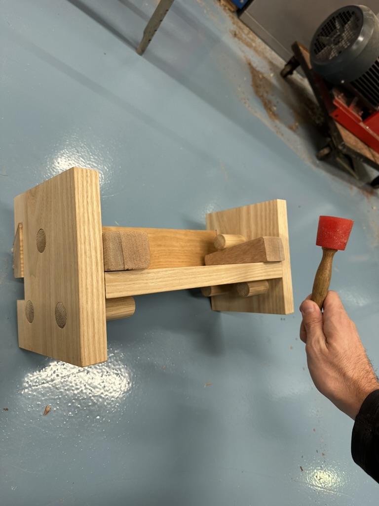 WEDGE SHELF — plate 7