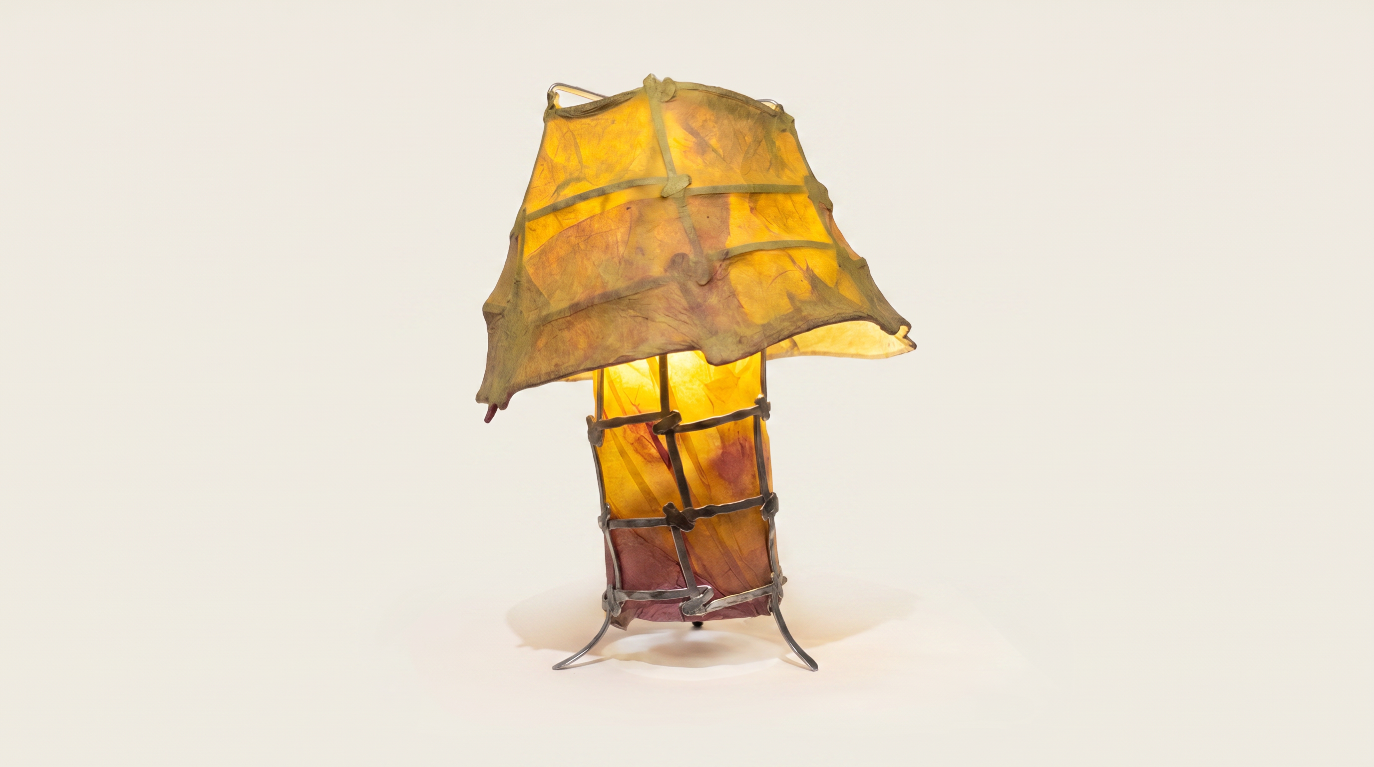 PAPER LEAF LAMP