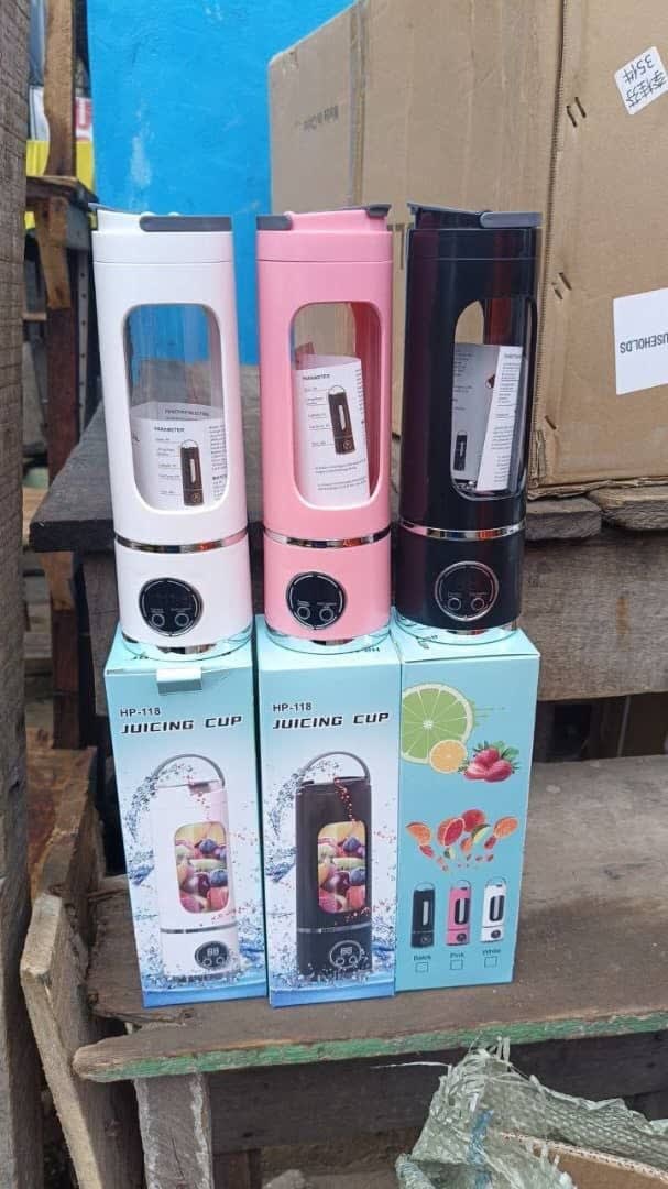 SWIFT RECHARGEABLE SMOOTHIE MAKER