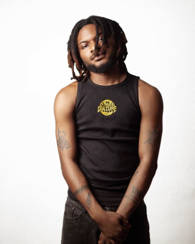 TC LOGO TANK  TOPS