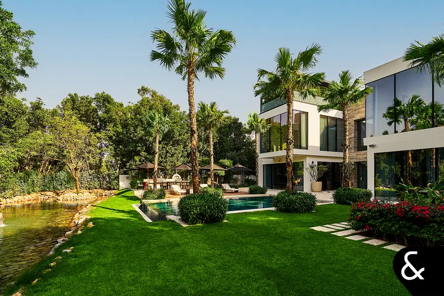 Aura Villa