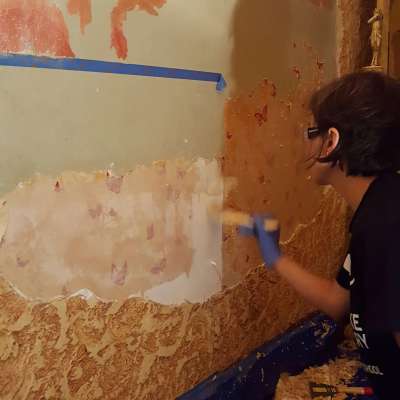 Removal of the wallpaper