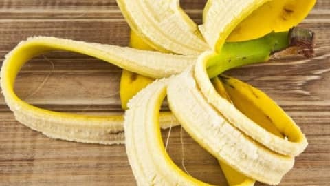 news Here Is The Secret Recipe of Banana Peels to Turn Grandma’s Gray Hair Back to Black
