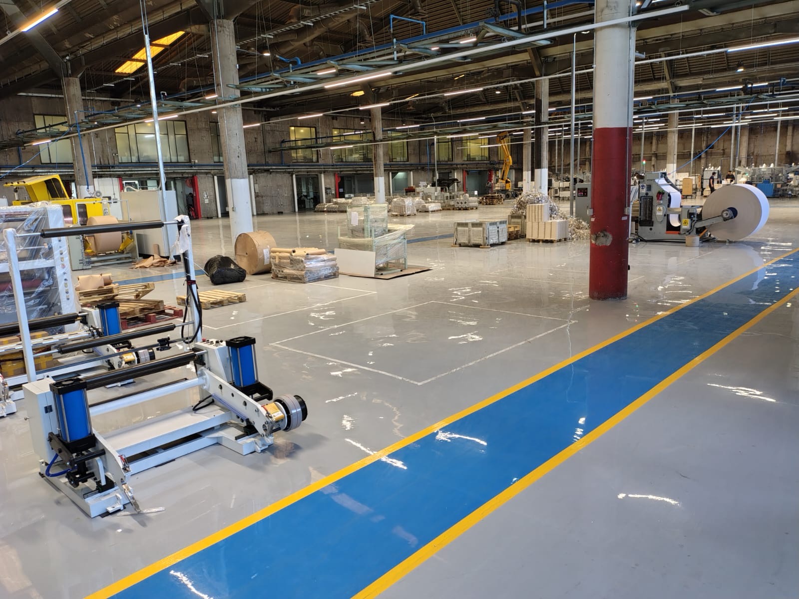 Imprimación Seirepox 132 en piso industrial Vanni Chile