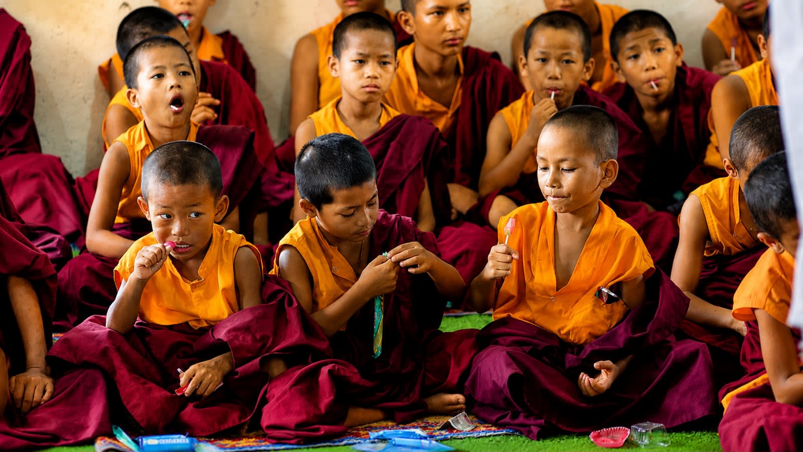 Dundul Raptenling Monastery community