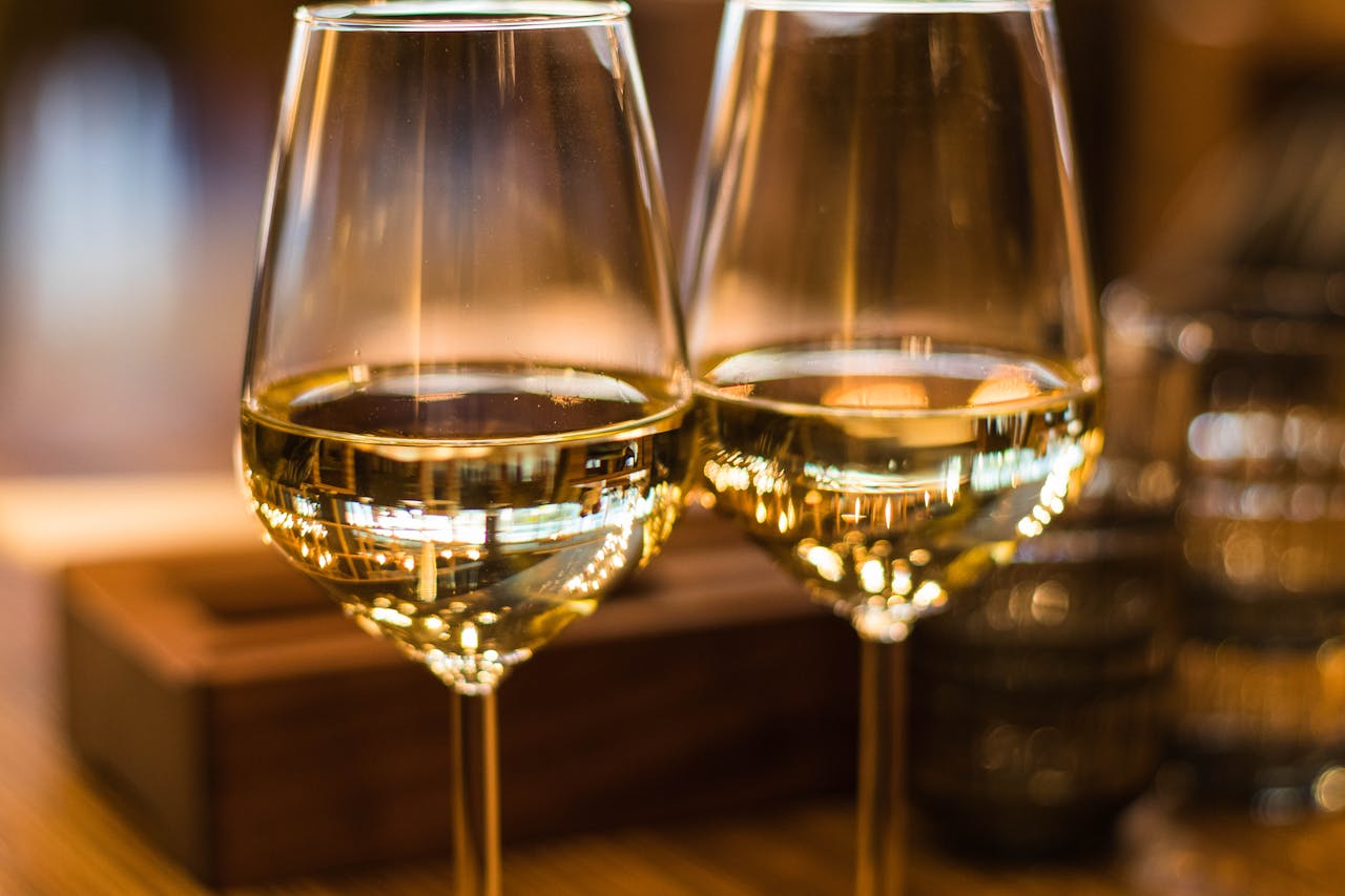 Prvi put na vinskoj turi? Kako da ne ispadnete neznalica na degustaciji vina