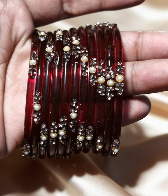 Kacher Churi — Traditional Glass Bangles Set