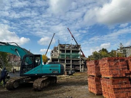 В минздраве Приангарья остались довольны темпами строительства поликлиники в Иркутске
