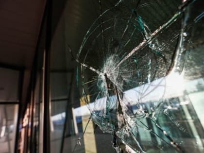 В Иркутской области 62-летний мужчина напал с ножом на офис микрозаймов