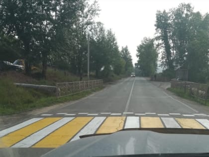 В Усть-Куте пешеходные переходы красят ночами