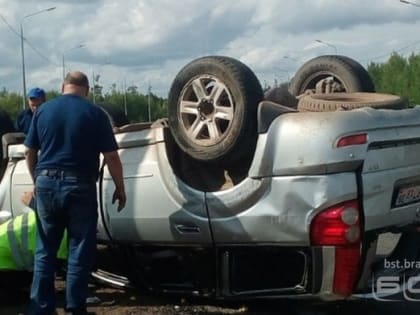 В Братске перевернулся внедорожник, пострадала женщина