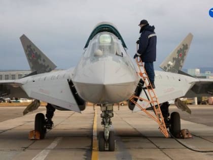 Поставка новых истребителей Су-57 и Су-35С для Минобороны России
