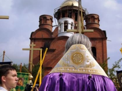 Освящение куполов в Преображенском храме города Братска