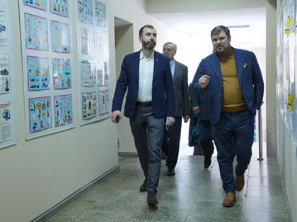 Александр Ведерников: Импортозамещению в сфере оборота лекарств необходима поддержка