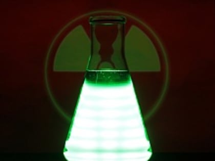 Медведев назвал Байдена трухлявым пнем: «И у него в руках ядерное оружие»