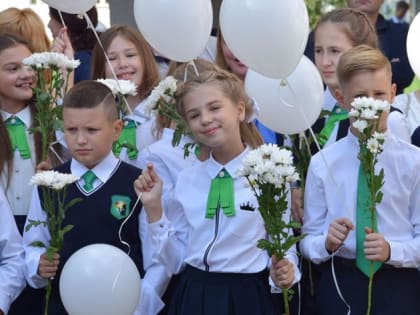 Первые звонки прозвенели во всех школах Братска