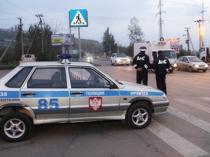 Водителя, насмерть сбившего женщину на пешеходном переходе, разыскивают в Иркутске