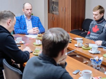 Уровень доверия жителей Иркутской области к «Единой России» составляет 35-37%, к губернатору – около 70%