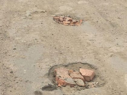 Жители поселка в пригороде Иркутска создали аккаунт для улицы в надежде на ее ремонт