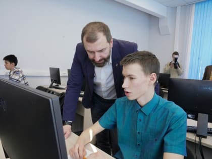 Спикер ЗакСобрания призвал готовить специалистов с учетом долгосрочной перспективы развития экономики