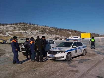 Губернатор Иркутской области прокомментировал массовые ДТП на льду Байкала