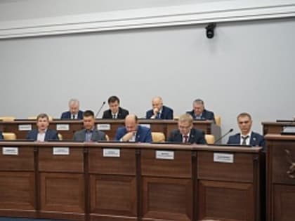 Выделение дополнительных средств на соцсферу утвердили депутаты Думы по инициативе мэра на корректировке бюджета 2023 года