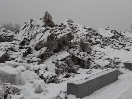 Мэрия Иркутска разбирается со свалкой грязного снега у реки Ушаковки