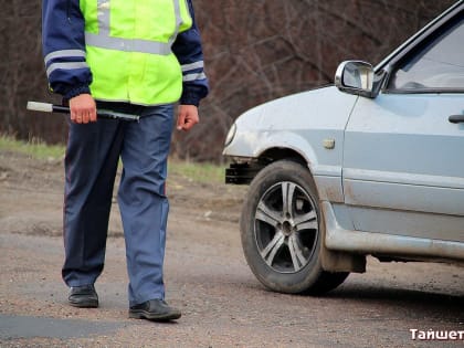 В Чуне будут судить водителя Audi за попытку подкупить инспектора ДПС за 205 тысяч рублей